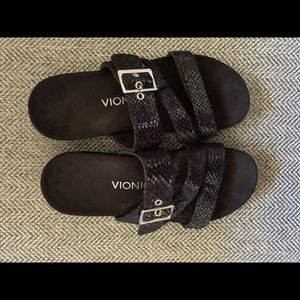 Vionic Skylar Slide Sandals